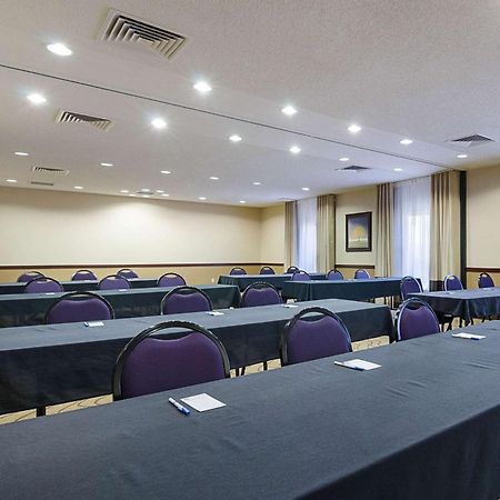 Comfort Inn & Suites Hutchinson Zewnętrze zdjęcie