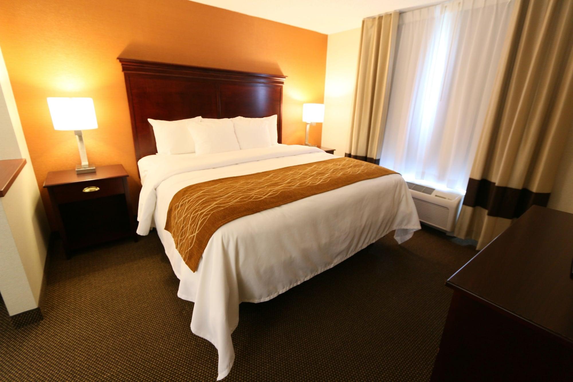 Comfort Inn & Suites Hutchinson Zewnętrze zdjęcie