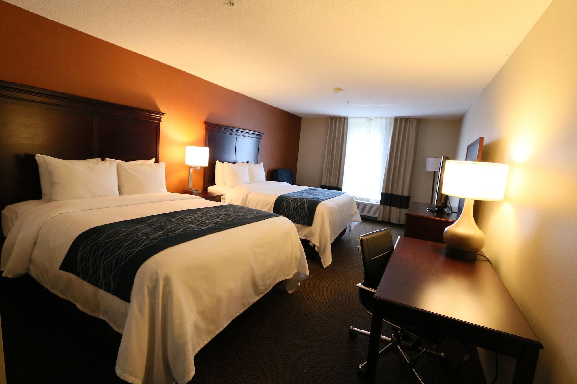 Comfort Inn & Suites Hutchinson Zewnętrze zdjęcie