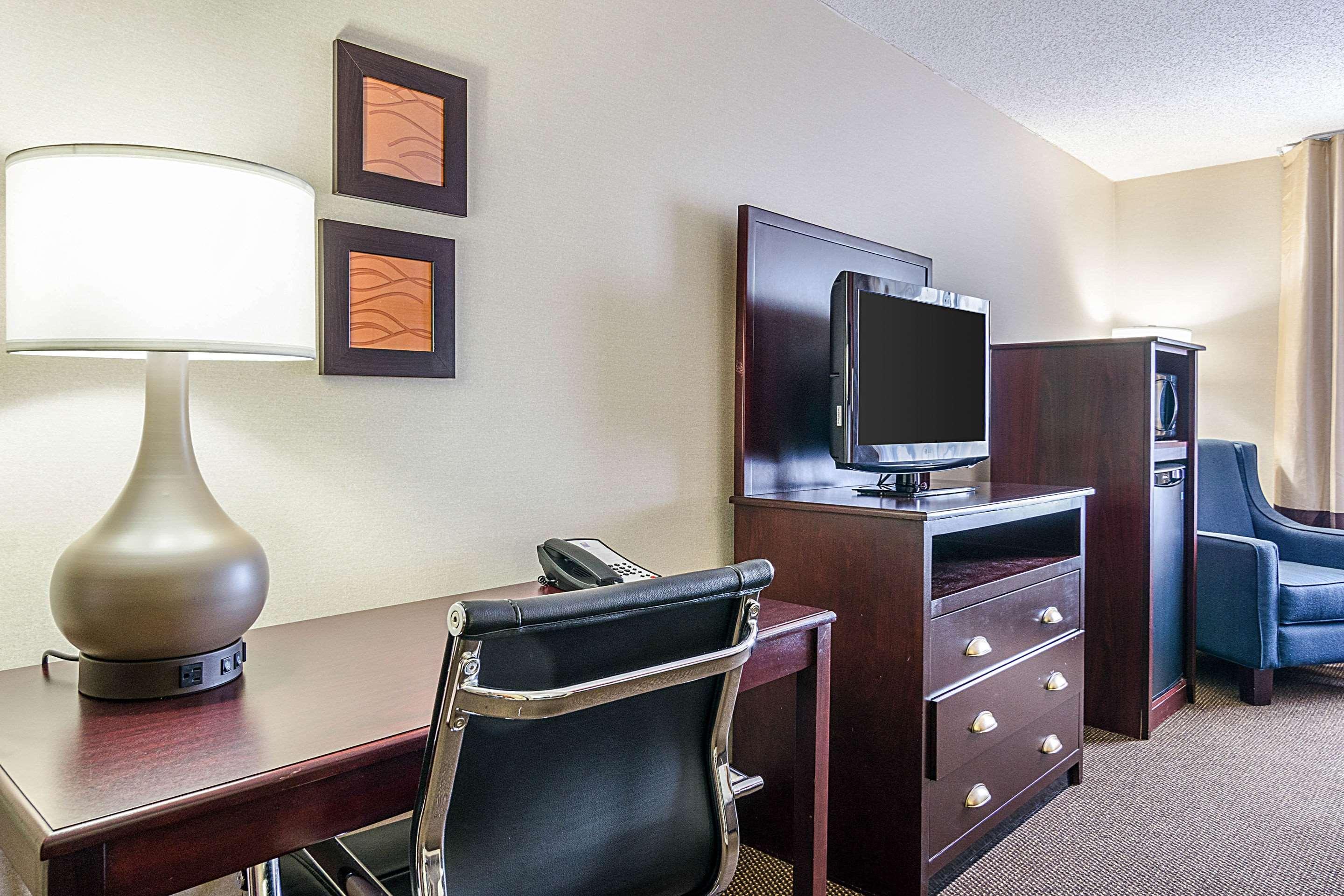 Comfort Inn & Suites Hutchinson Zewnętrze zdjęcie