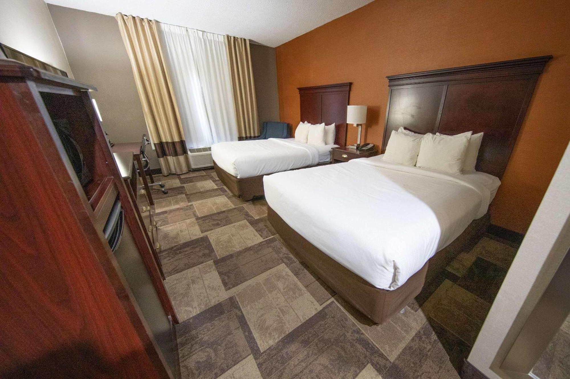 Comfort Inn & Suites Hutchinson Zewnętrze zdjęcie