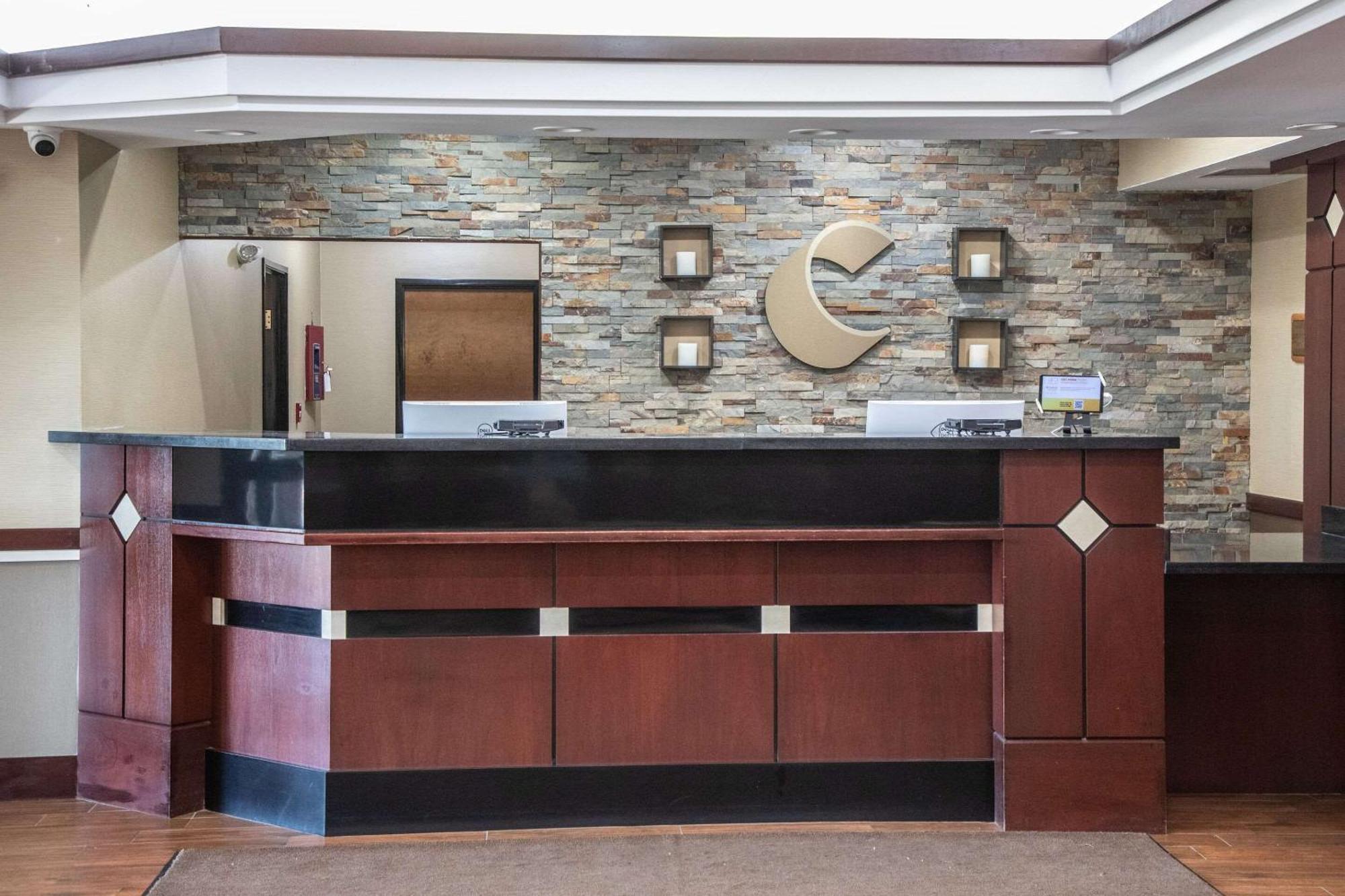 Comfort Inn & Suites Hutchinson Zewnętrze zdjęcie