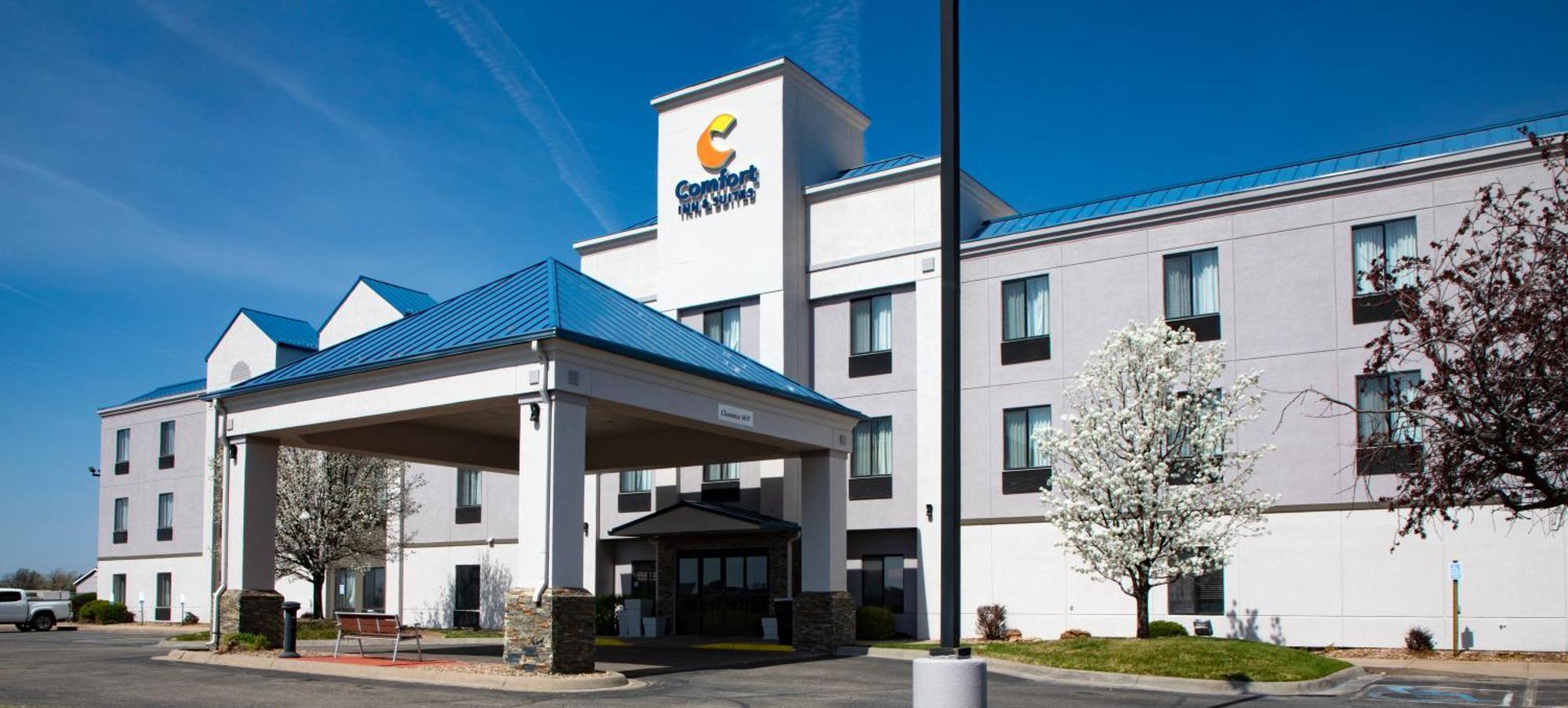 Comfort Inn & Suites Hutchinson Zewnętrze zdjęcie