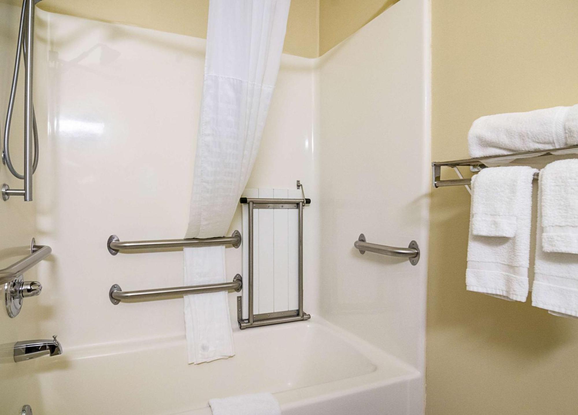 Comfort Inn & Suites Hutchinson Zewnętrze zdjęcie